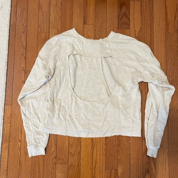 Peloton Sweatshirt size small EUC - Picture 3 of 4